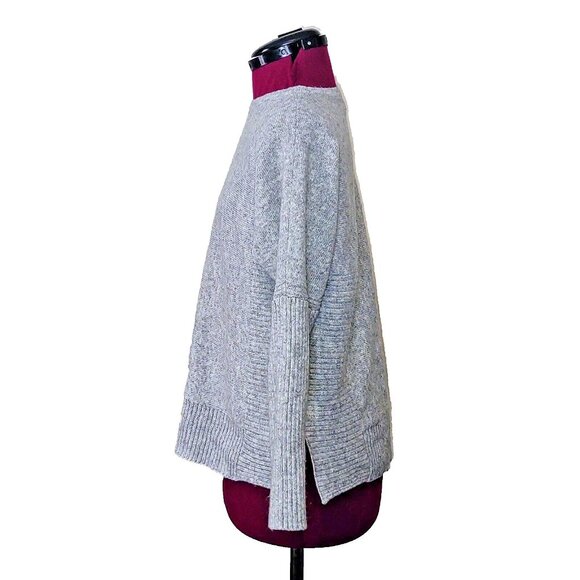 Chico's Rib Detail Pullover Sweater Gray Womens Size 1 Medium Side Split - Picture 3 of 6